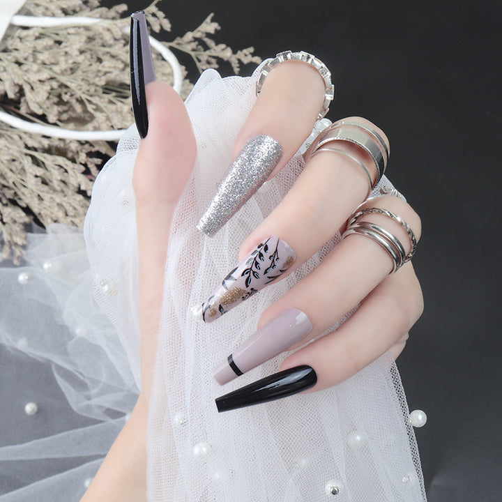 Glamouröse Stiletto Press-On Nägel Set Karnz