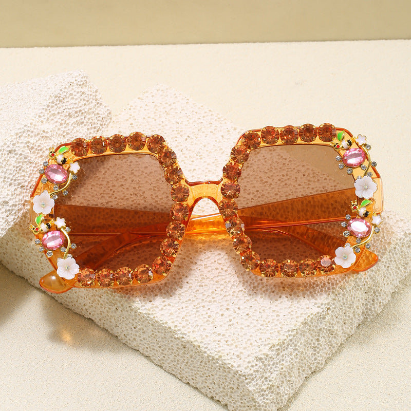 Damen extravagante Hexagon-Sonnenbrille mit Kristallverzierung Karnz