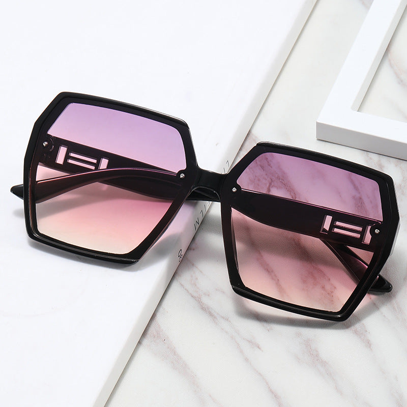 Damen Geometrische Oversized-Sonnenbrille mit modernem Rahmen Karnz