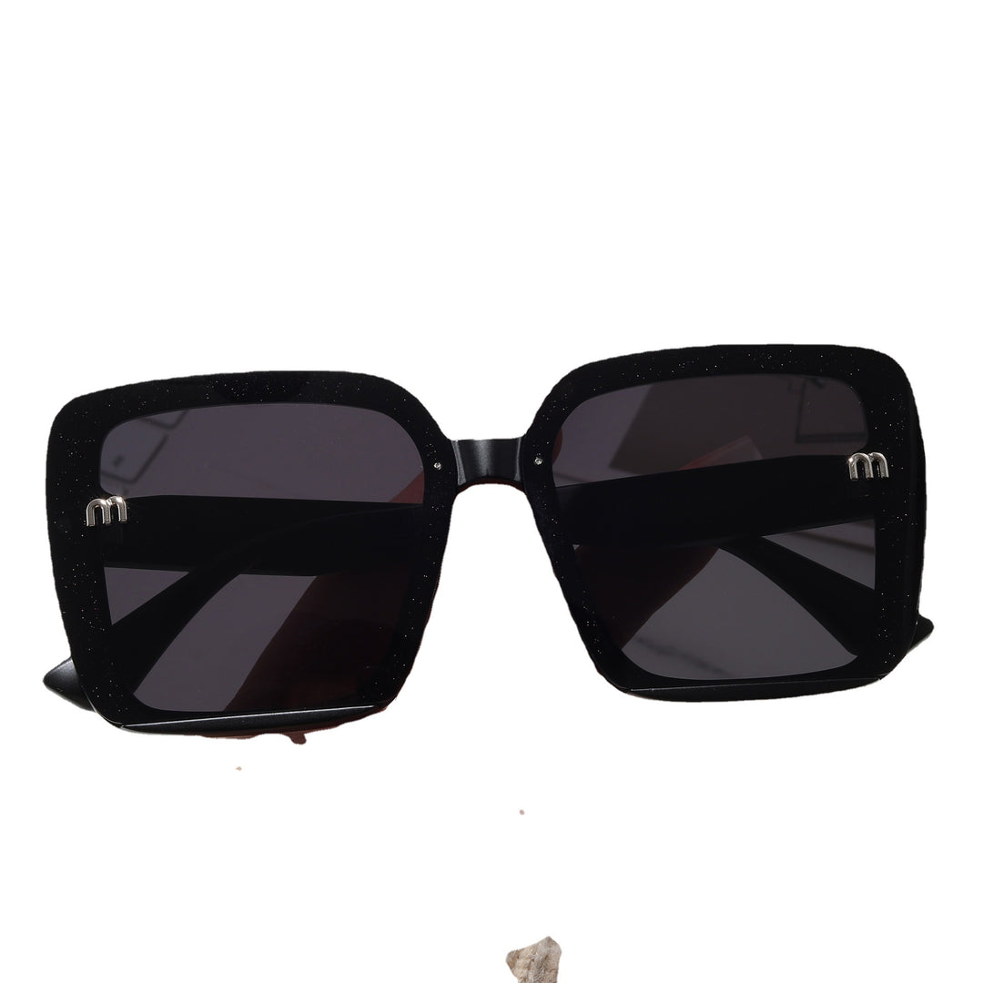 Damen modische quadratische Sonnenbrille mit funkelndem Rahmen Karnz