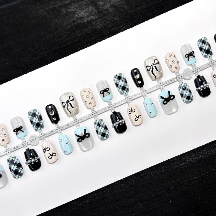 Stylisches und dekoratives Press-On-Nagelset