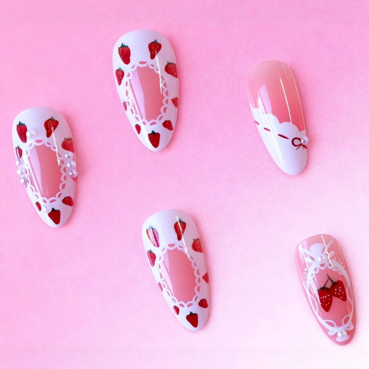 Kreative Erdbeer Nagelkunst Verbesserungen Karnz