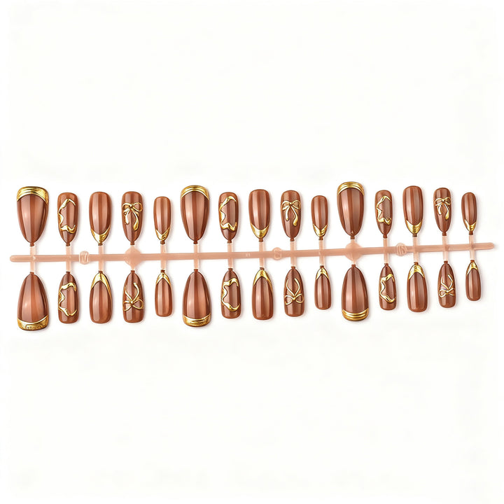Dekorativer Metallic-Akzent Press-On-Nagelset
