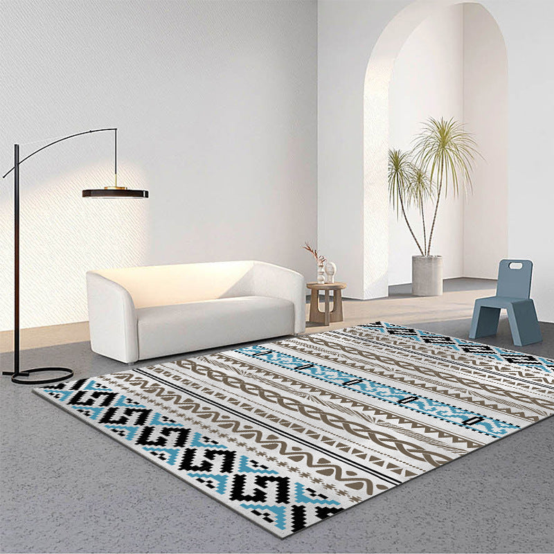 Geometrisch gemusterter Teppich