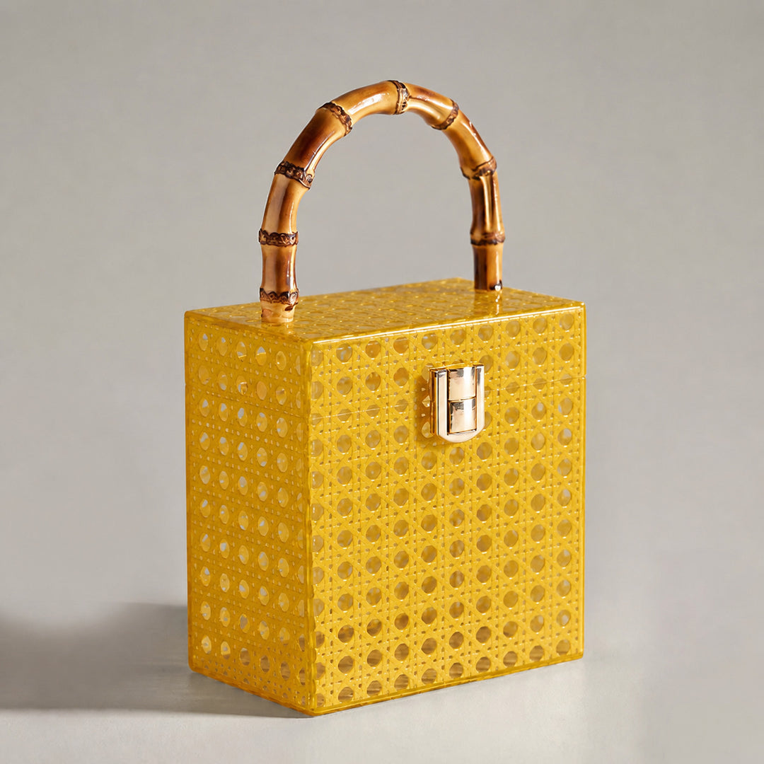 Stylische Handgefertigte Tasche mit Bambusgriff