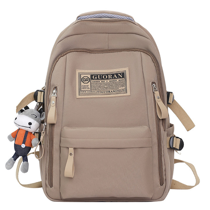 Vielseitiger Freizeit-Rucksack mit Plüsch-Schlüsselanhänger