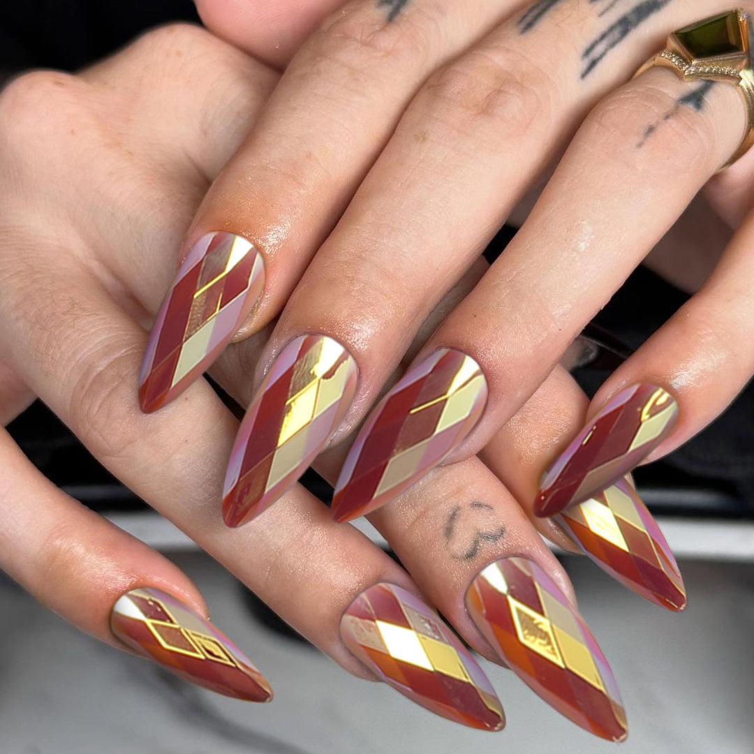 Diamantförmiges Press-On Nagelset Karnz
