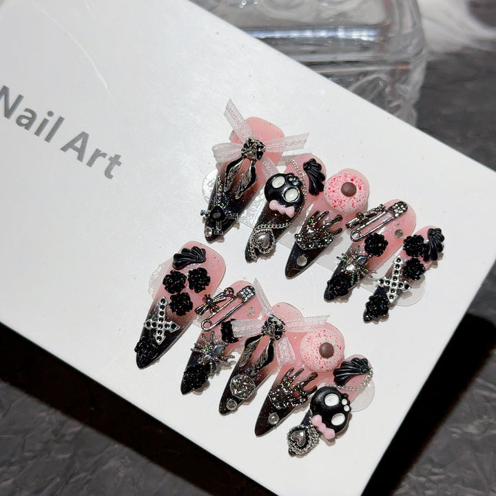 Gothic-Themen dekoratives Press-On-Nagelkunstset