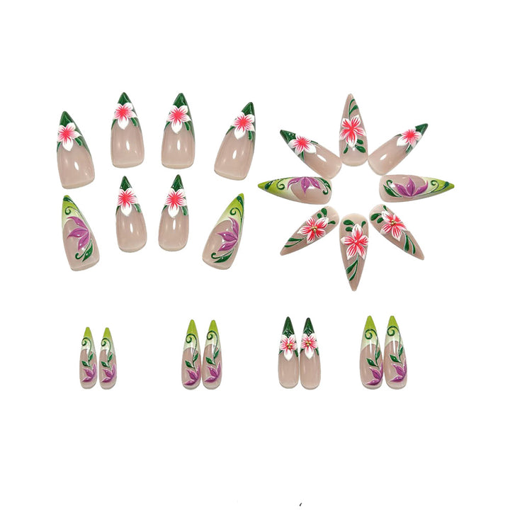 Kunstnägel mit Exquisitem Blumenmuster Karnz