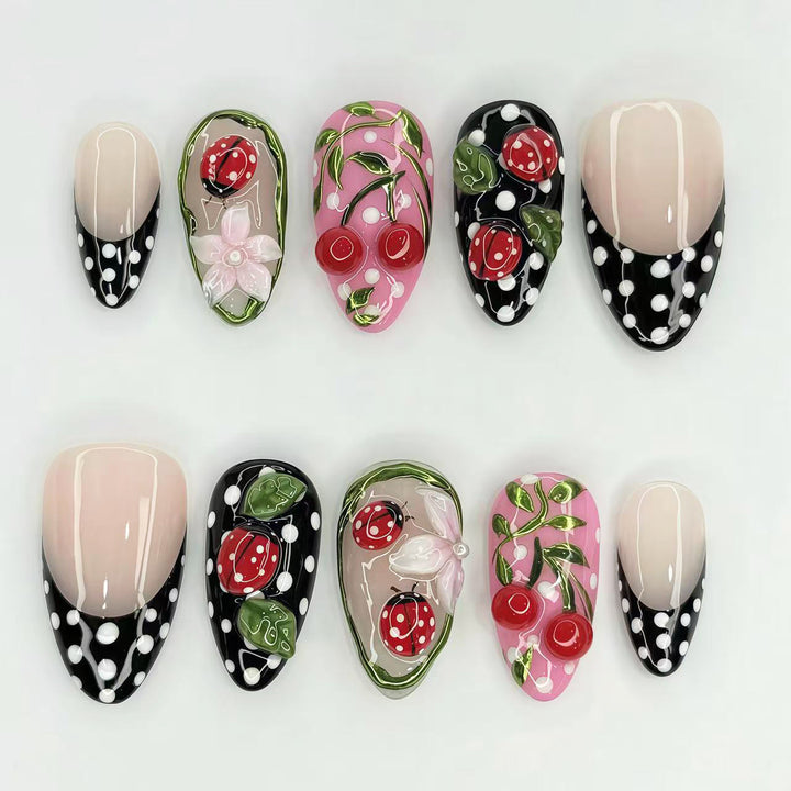 Künstlerisches Press-On-Nagelkunst-Set mit Blumenmuster