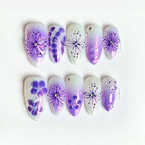 Iridescent Floral Press-On Nagelkunst Set