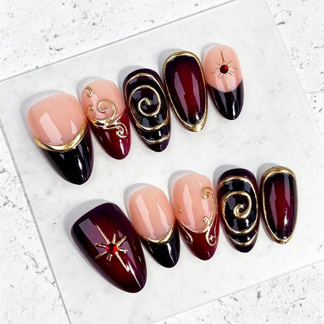 Künstlerisches Press-On Nail Set mit Vintage-Design