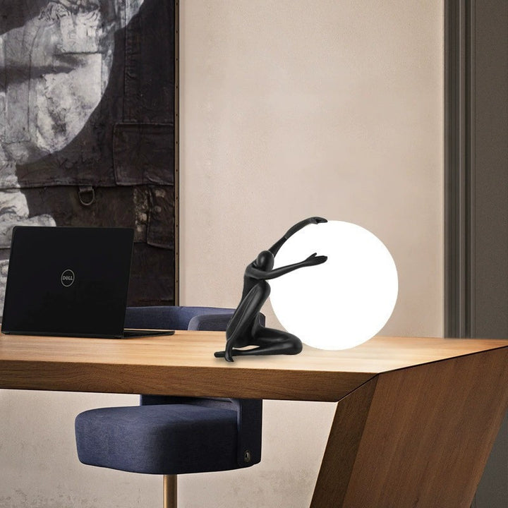 Künstlerische Tischlampe mit einzigartigem skulpturalem Design