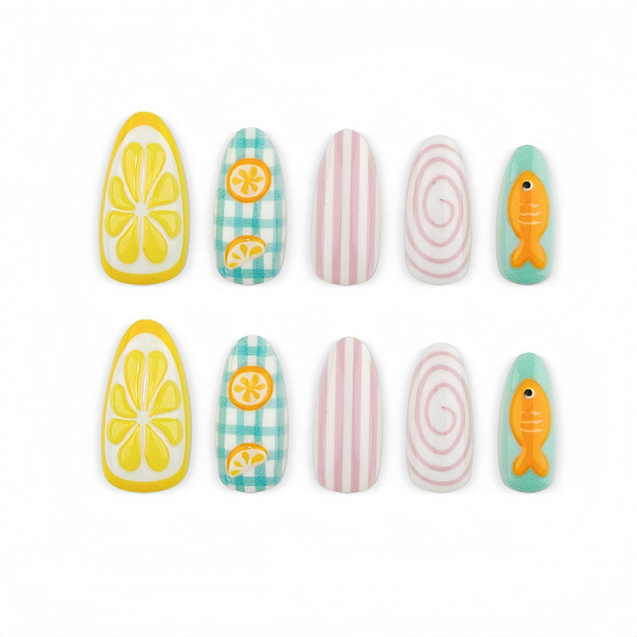 Kreative Nagelkunst mit Fröhlichen Motiven Karnz