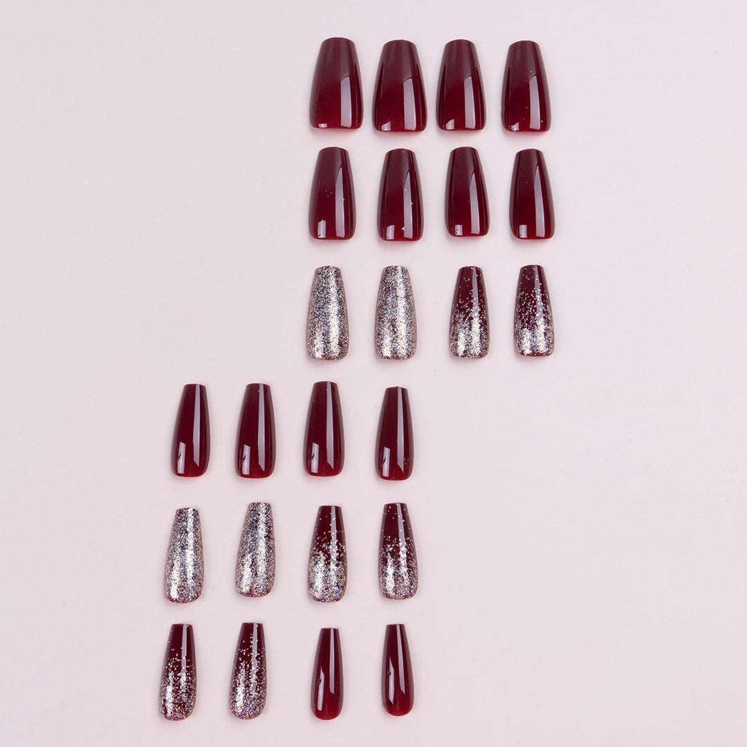 Glamourös Glitter Nageldesign