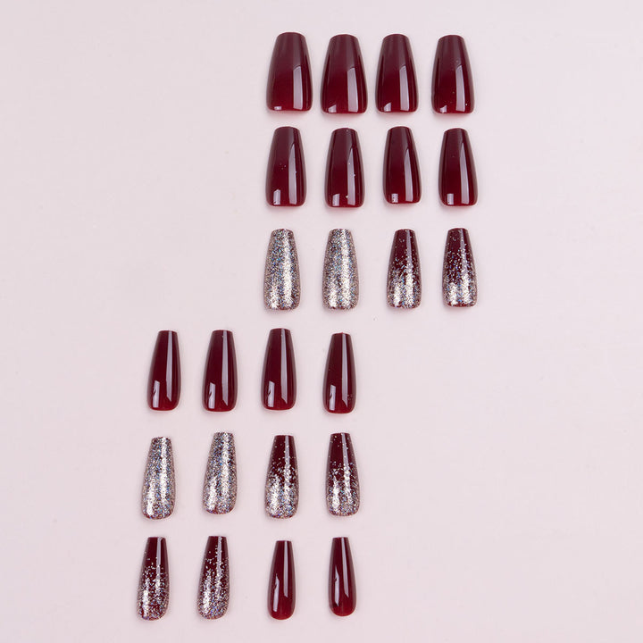 Glamourös Glitter Nageldesign