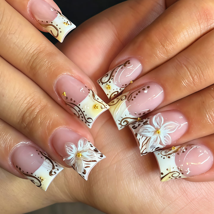 Elegante Florale Acryl-Nagelverlängerungen Karnz