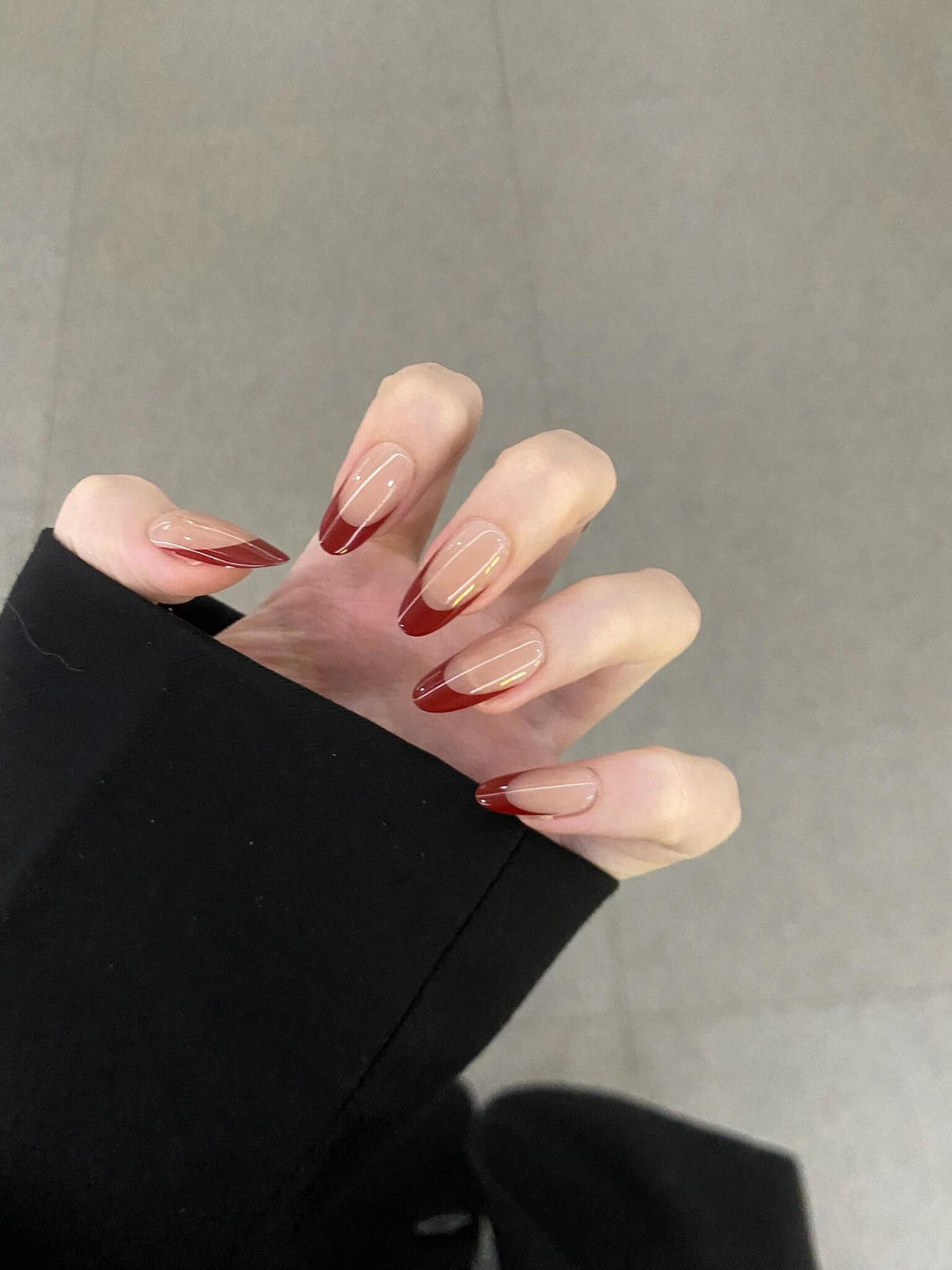 Elegante Kunstnägel mit Modernen Farbverlaufseffekten Karnz