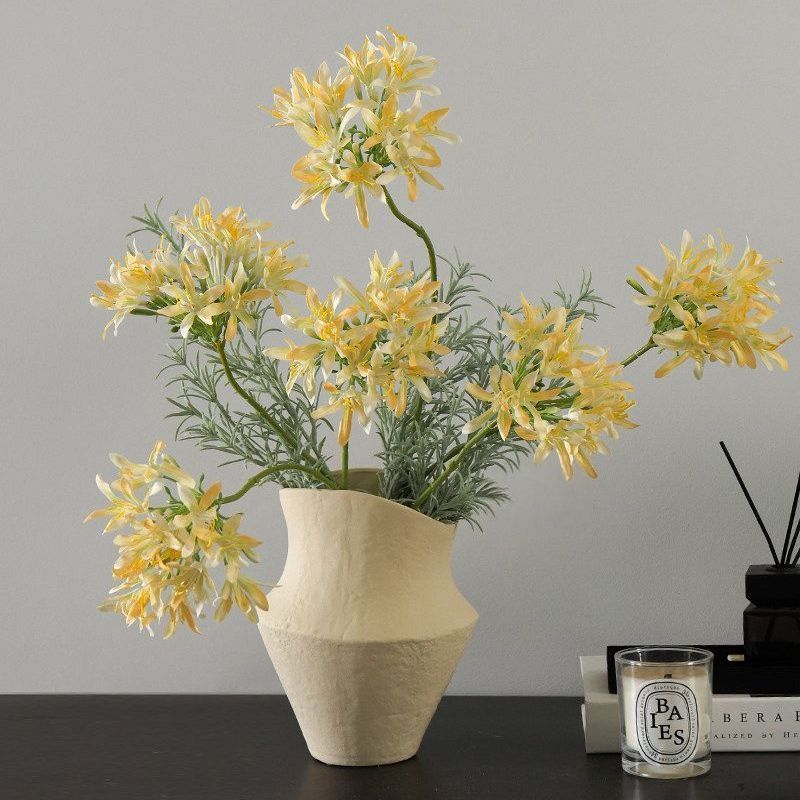 Künstliches Blumenarrangement für die Home Decor Anzeige