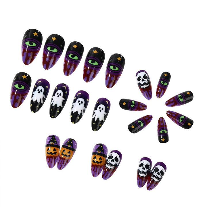 Kunstnägel im kreativen Halloween-Stil Karnz