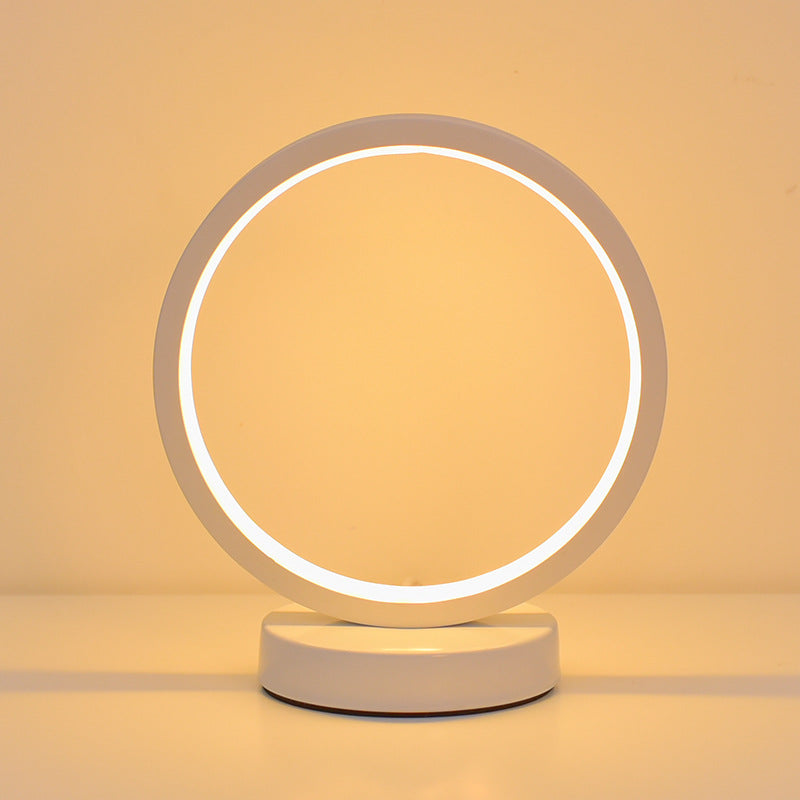 Moderne LED Tischlampe