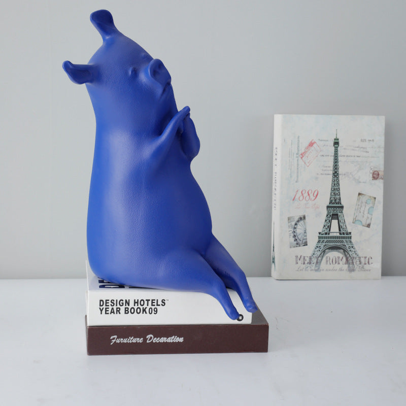 Verspielte Porzellan Schwein Skulptur