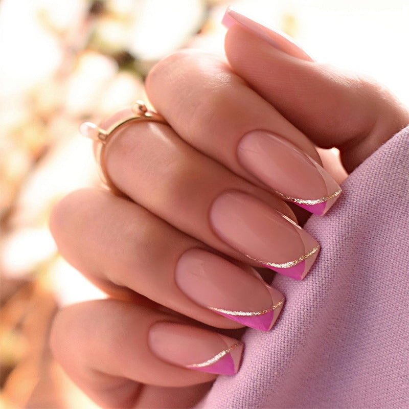 Kunstnagelset mit elegantem Farbverlauf und Glitzerdetails Karnz