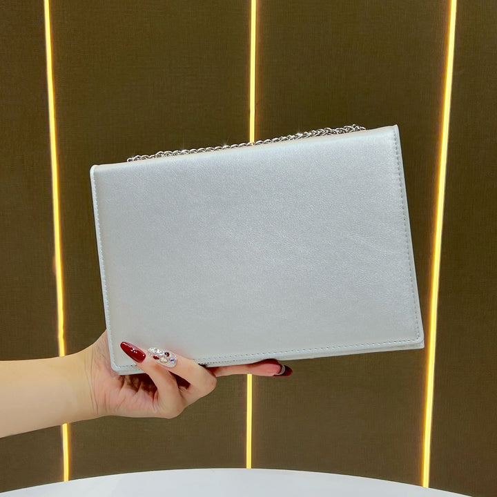 Minimalistische Umschlag-Clutch
