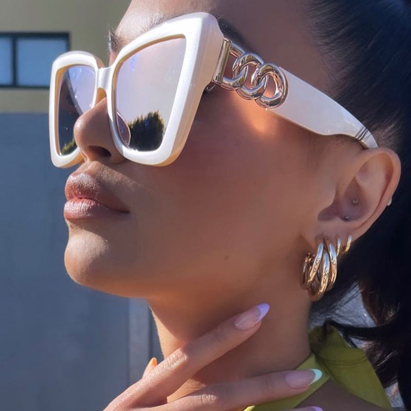 Damen trendige Katzenaugen-Sonnenbrille mit raffiniertem Muster Karnz