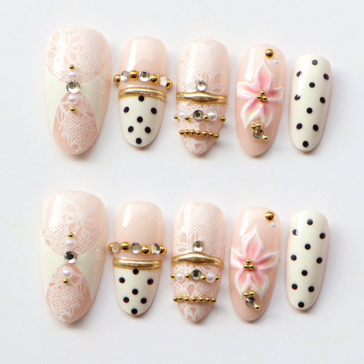 Dekorativer Nagelkunst Set