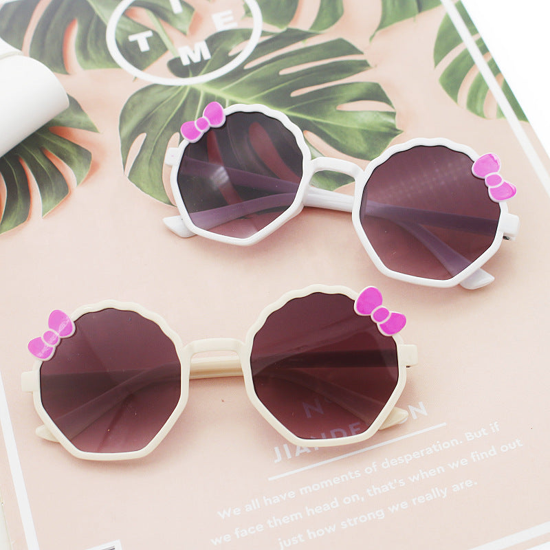 Damen verspielte Sonnenbrille im kreativen Design Karnz