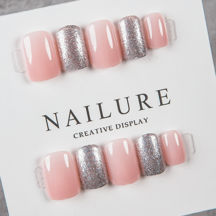 Kreatives Press-On Nagelkunst Set