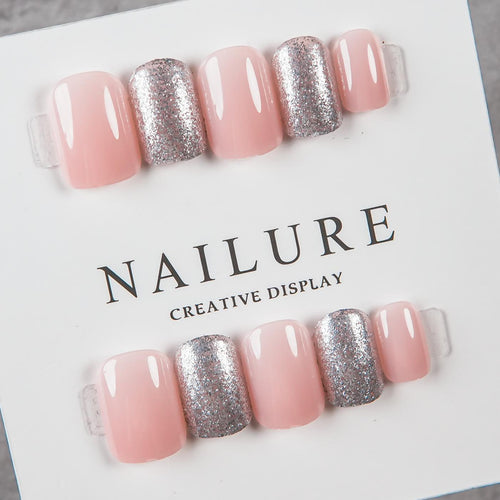 Kreatives Press-On Nagelkunst Set