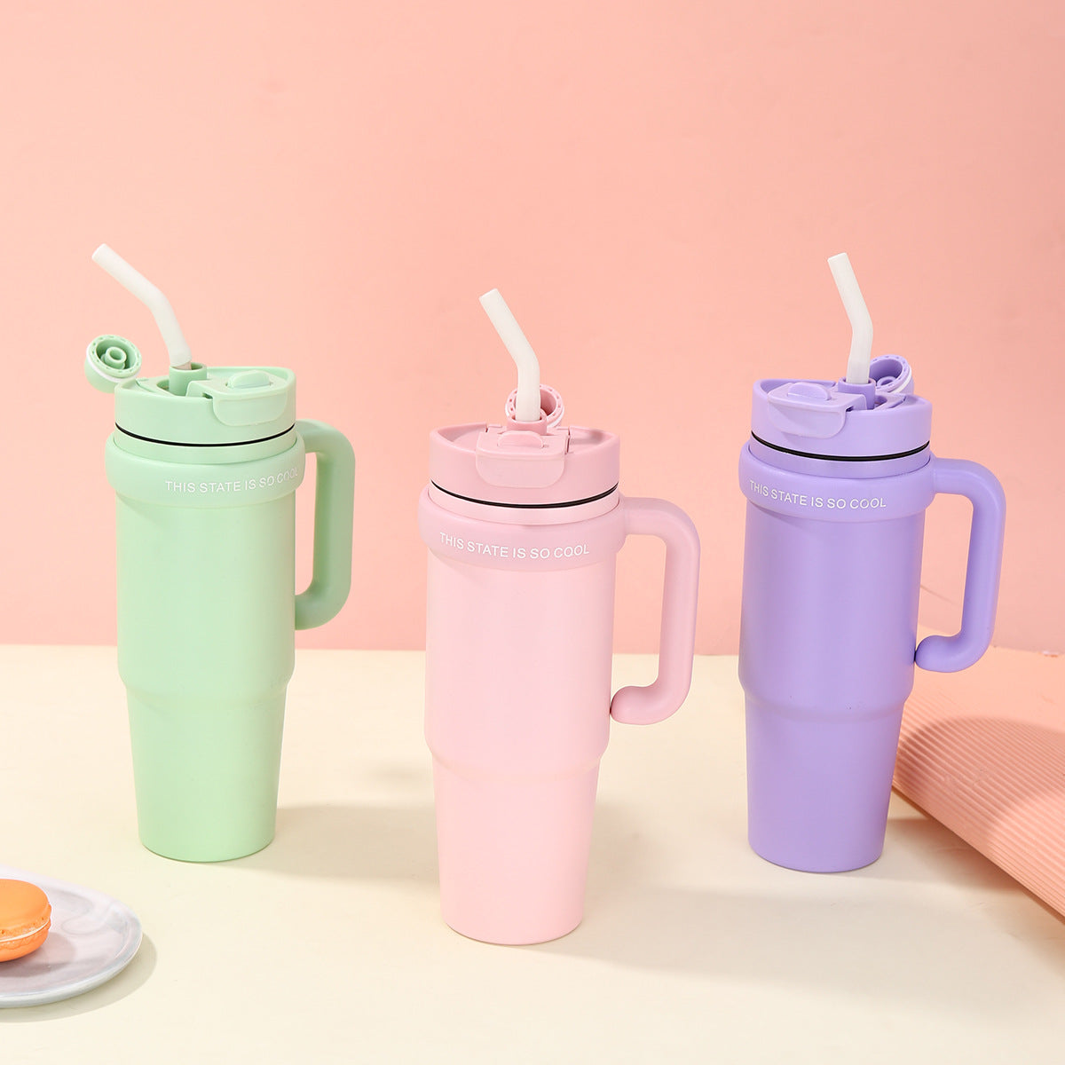 Unisex Trinkbecher mit integriertem Strohhalm Karnz