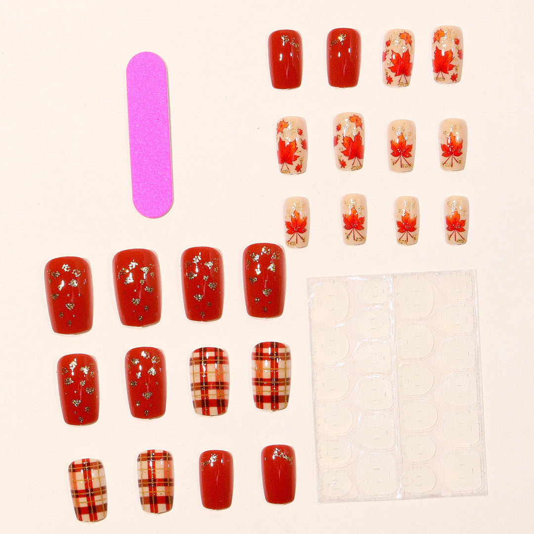 Künstlerische herbstliche Nagelkunstverlängerungen Karnz