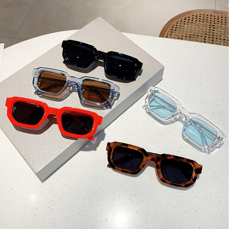 Damen moderne Sonnenbrille im innovativen Rechteckdesign Karnz