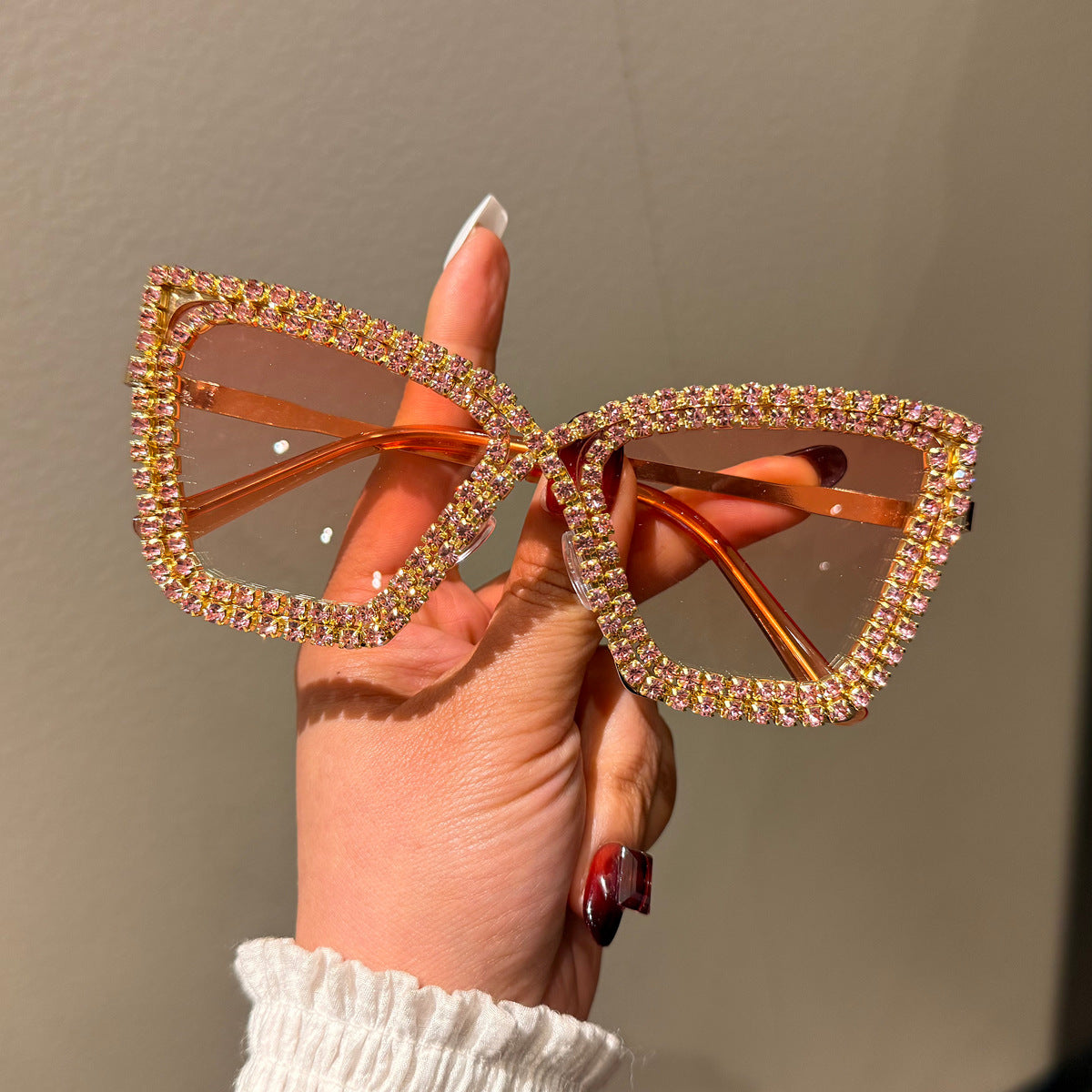 Damen extravagante Sonnenbrille mit funkelndem Kristallrahmen Karnz