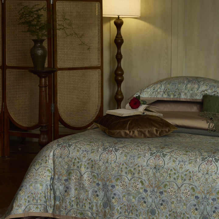 Paisley Jacquard-Satin Bettbezugset mit Paspelrand und passenden Kissenbezügen
