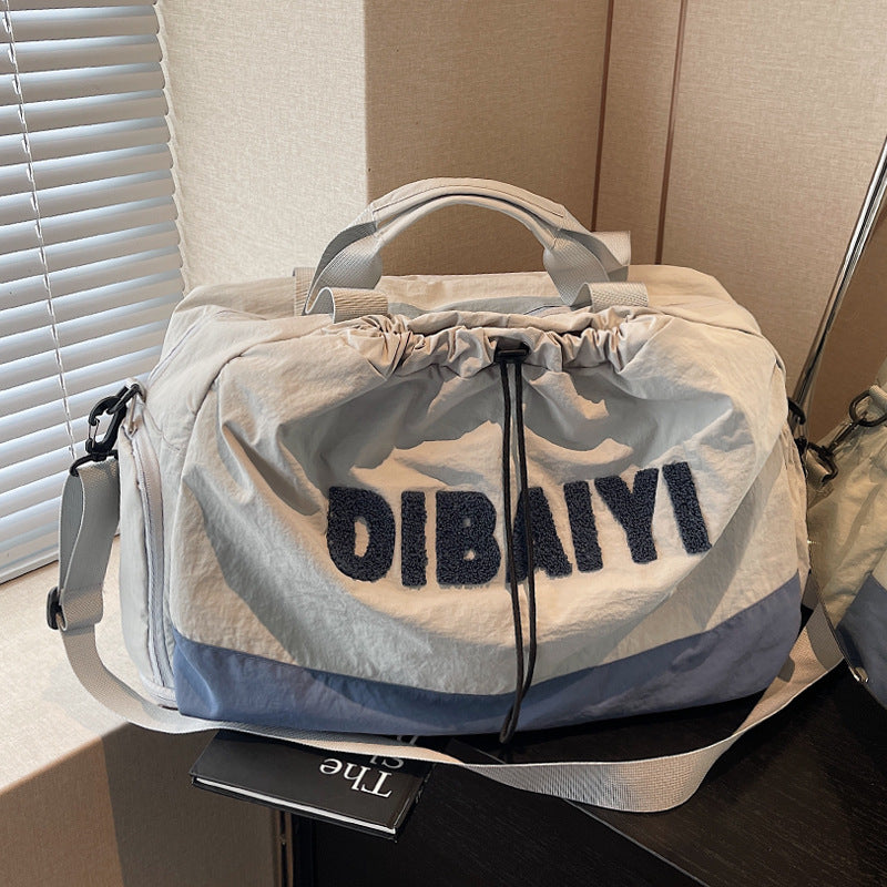 Stylische Sportreise-Tasche