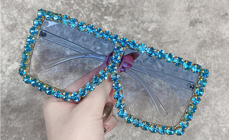 Damen modische Sonnenbrille mit Strassverzierung Karnz