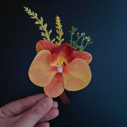 Dekorativer Orchideen-Anstecker