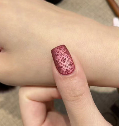 Elegantes Press-On-Nagelset mit Glitter- und Glanzfinish Karnz