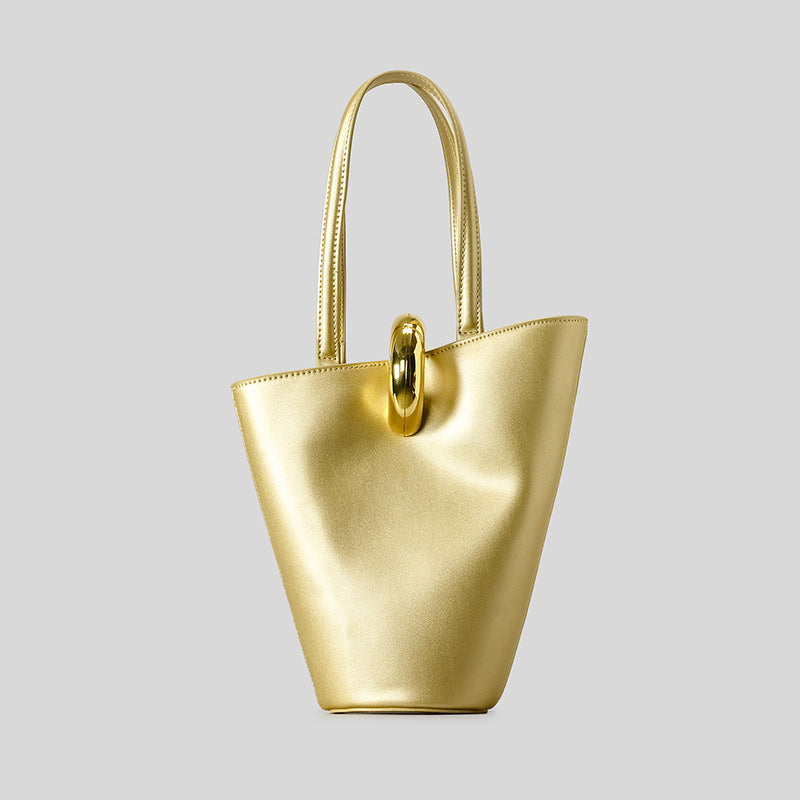 Schlanke moderne Handtasche