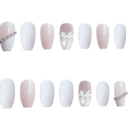 Premium Dekorative Press-On Nagelset mit Strassakzenten Karnz