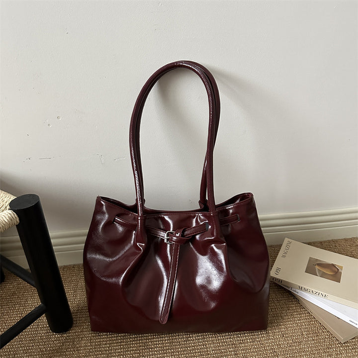 Elegante Glänzende Handtasche