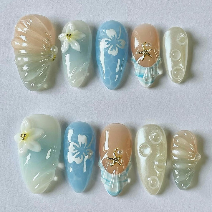 Dekoratives Press-On Nagelkunst-Set mit Blumen- und Schmuckdesigns