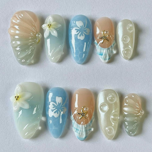 Dekoratives Press-On Nagelkunst-Set mit Blumen- und Schmuckdesigns