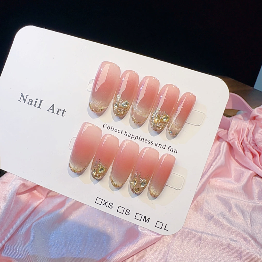 Dekorative Press-On Nagelspitzen Karnz