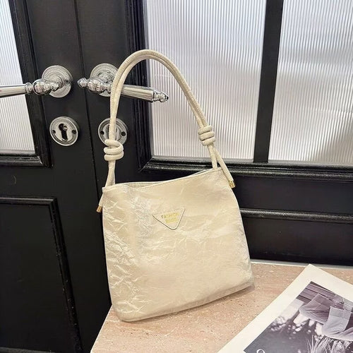Moderner minimalistischer Eimer Tasche