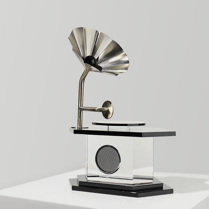 Retro-inspirierte dekorative Grammophon-Skulptur